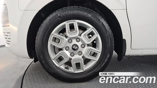 Hyundai Staria Staria Карго 5 мест — Фото автомобиля 5