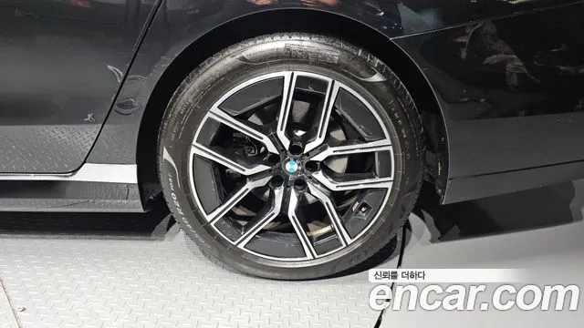 BMW 7 Series G70 — Фото автомобиля 5