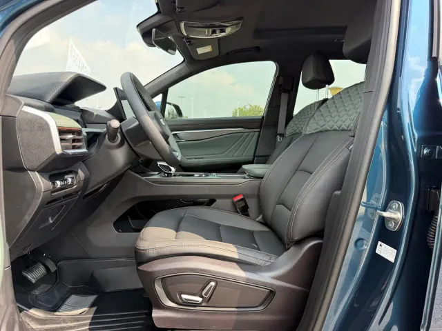 Geely Haoyue L — Фото автомобиля 8