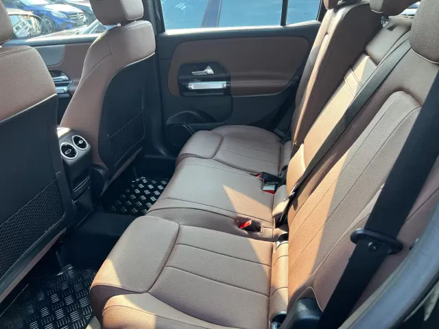 Mercedes-Benz GLB-Class — Фото автомобиля 13