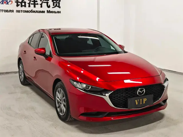 Mazda Axela — Фото автомобиля 2
