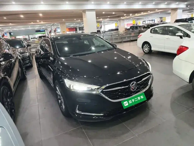 Buick LaCrosse — Фото автомобиля 3