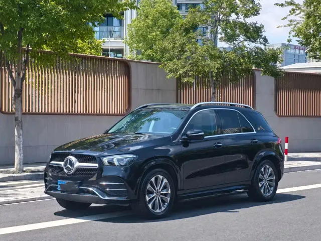 Фотография автомобиля — Mercedes-Benz GLE-Class