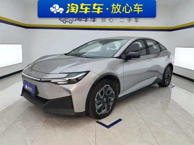 Фотография автомобиля — Toyota bZ3