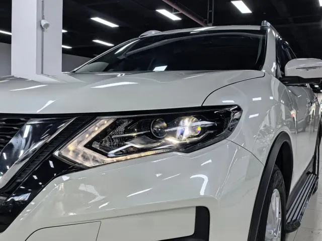 Nissan X-Trail — Фото автомобиля 4