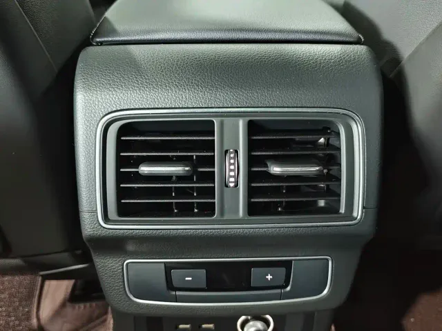 Audi Q5L — Фото автомобиля 17