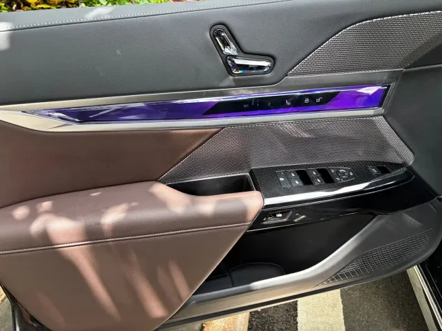 BMW 7 Series — Фото автомобиля 10
