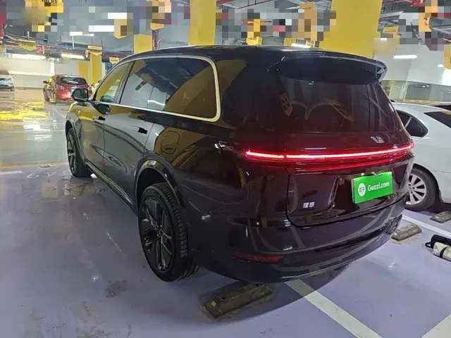Li Auto L9 — Фото автомобиля 22