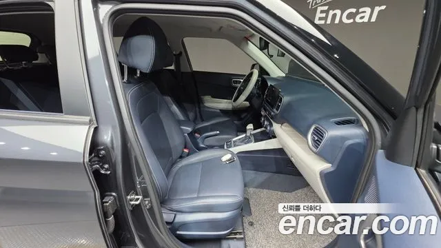 Hyundai Venue — Фото автомобиля 16