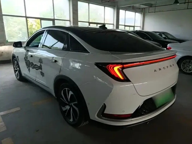 ARCFOX Arcfox Alpha S 2022 Model 708S+ 160kW — Фото автомобиля 4