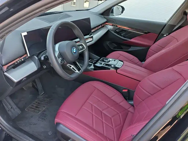BMW i5 — Фото автомобиля 6