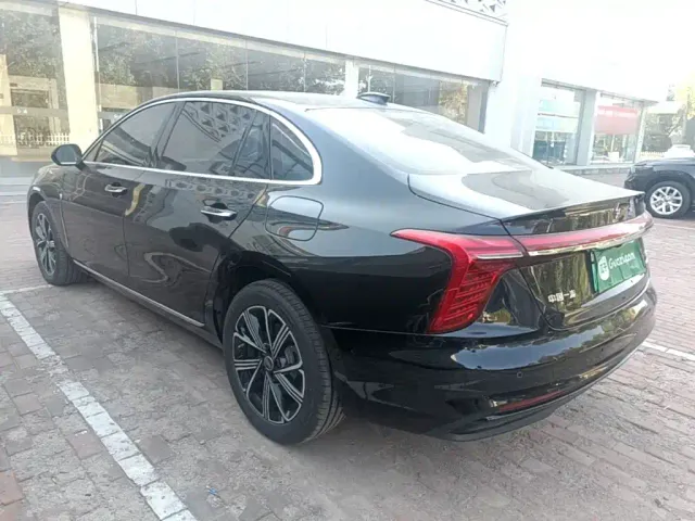 Hongqi H5 PHEV — Фото автомобиля 4