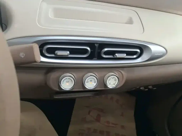 Wuling Hongguang Mini EV — Фото автомобиля 12