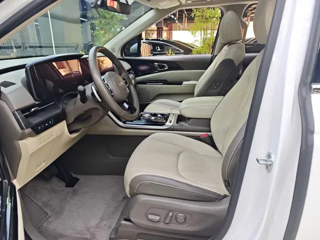 Kia Carnival — Фото автомобиля 4
