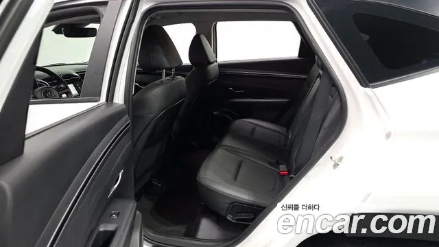 Hyundai Tucson Tucson (NX4) Бензин 1.6 турбо 2WD — Фото автомобиля 12