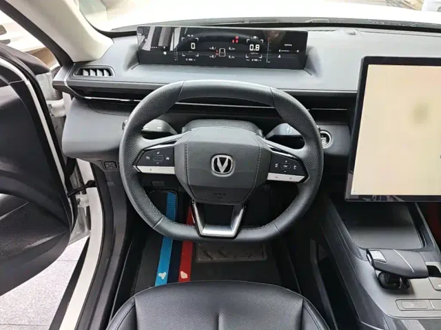 Changan Eado — Фото автомобиля 10