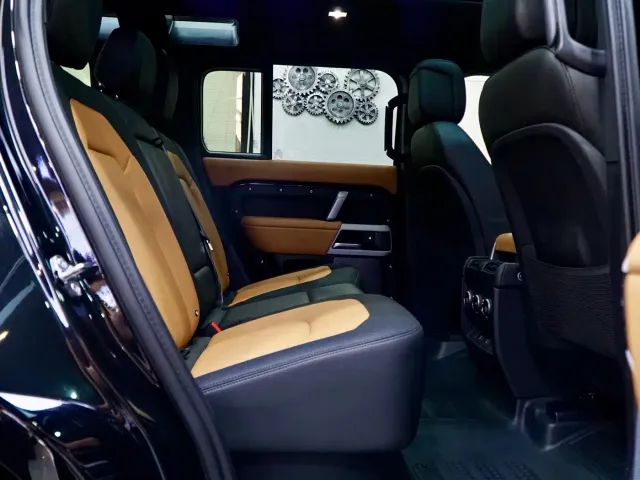 Land Rover Defender — Фото автомобиля 9
