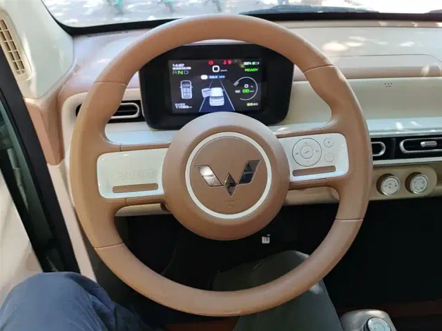 Wuling Hongguang Mini EV — Фото автомобиля 10