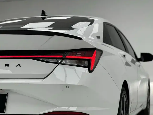 Hyundai Elantra — Фото автомобиля 21