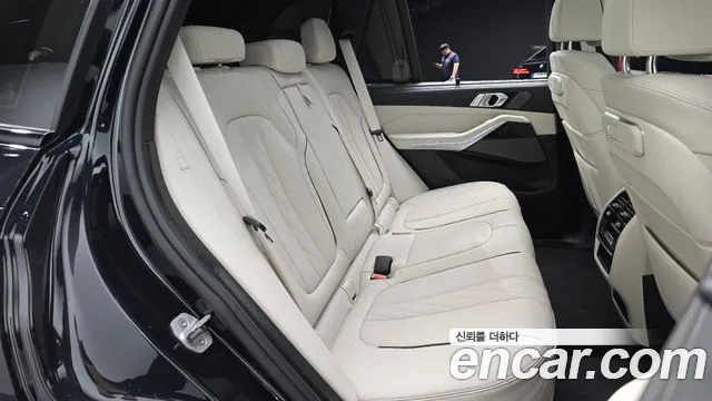 BMW X5 xDrive 40i M Sport — Фото автомобиля 10