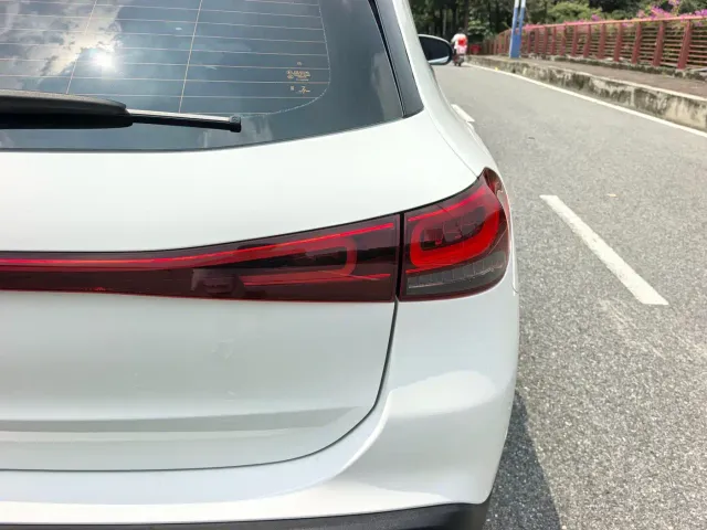 Mercedes-Benz EQA — Фото автомобиля 15