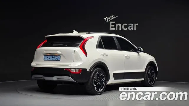 Kia Niro New — Фото автомобиля 2