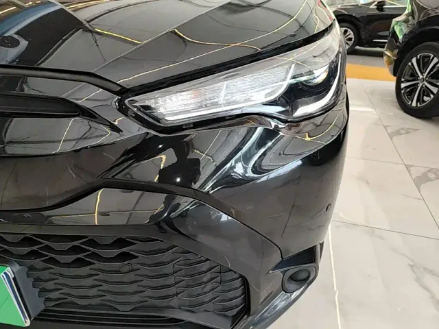 Toyota Frontlander 2022 2.0L CVT Elite — Фото автомобиля 23