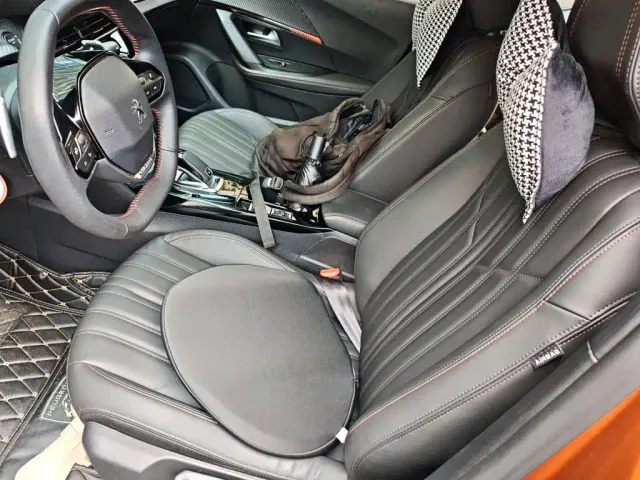 Peugeot 2008 — Фото автомобиля 11