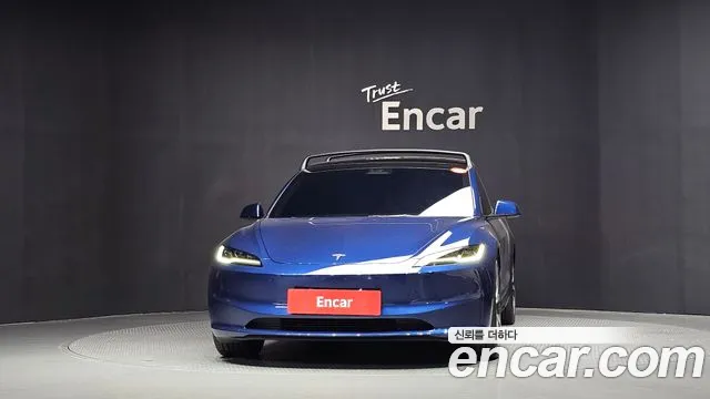 Tesla Model 3 — Фото автомобиля 3