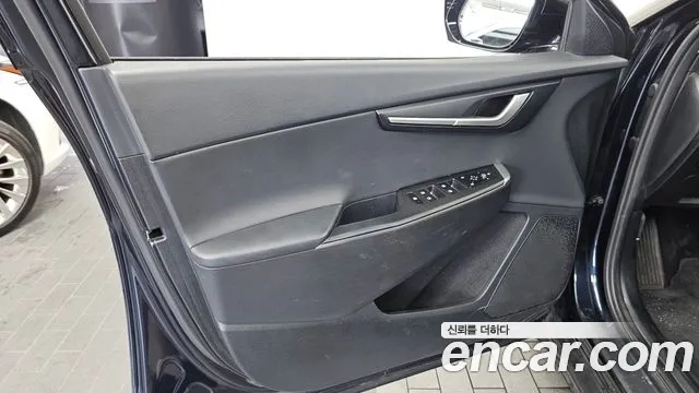 Kia EV6 Standard — Фото автомобиля 24
