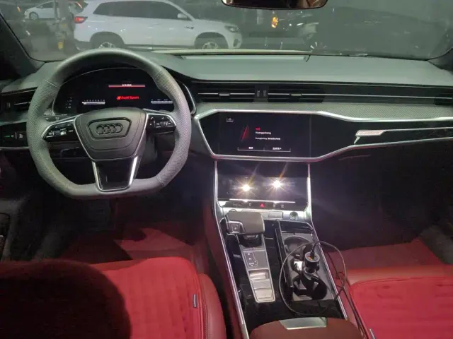Audi A7L — Фото автомобиля 12