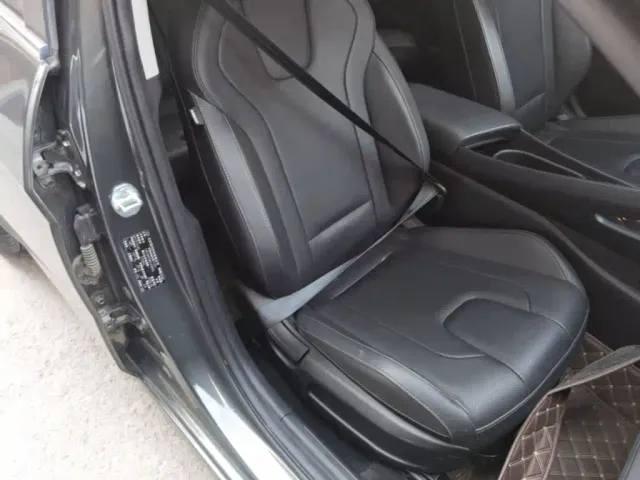 Hyundai Elantra — Фото автомобиля 24