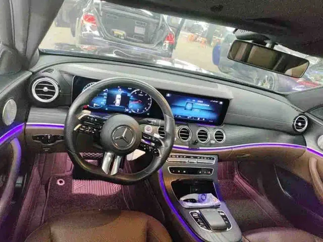 Mercedes-Benz E-Class — Фото автомобиля 5