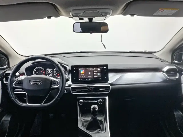 Geely Binyue — Фото автомобиля 10