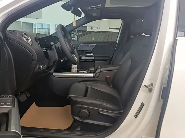 Mercedes-Benz GLA-Class — Фото автомобиля 14