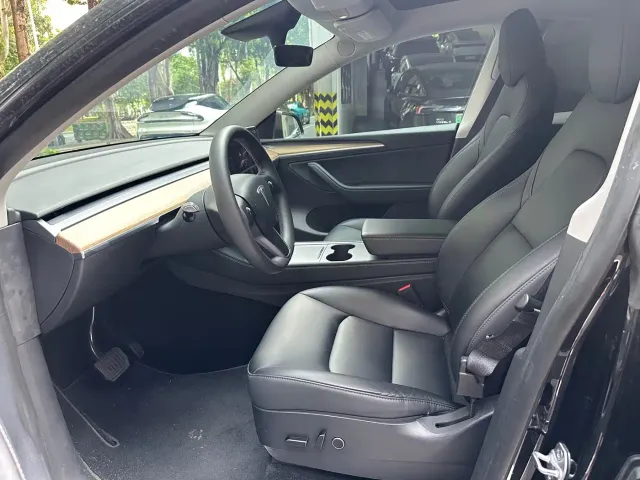 Tesla Model Y — Фото автомобиля 7