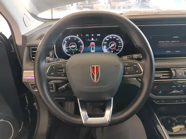 Hongqi HS5 — Фото автомобиля 10