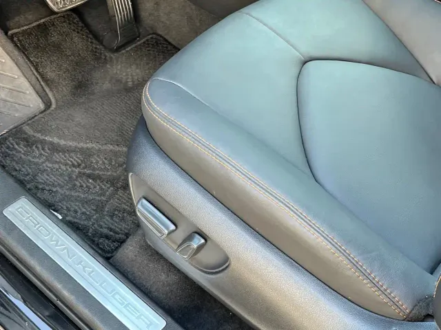 Toyota Crown Kluger — Фото автомобиля 18