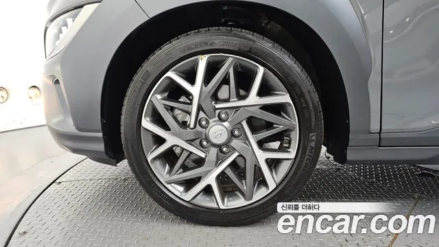 Hyundai Kona — Фото автомобиля 5