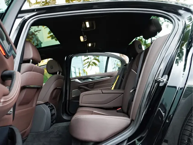 BMW 5 Series — Фото автомобиля 27