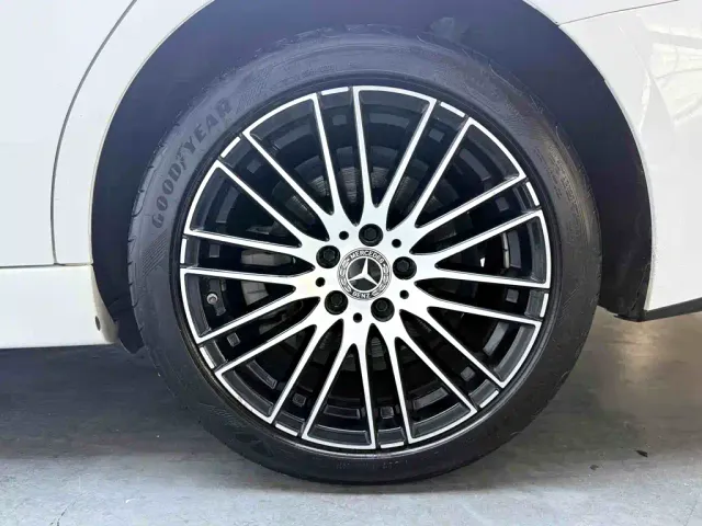 Mercedes-Benz C-Class — Фото автомобиля 21
