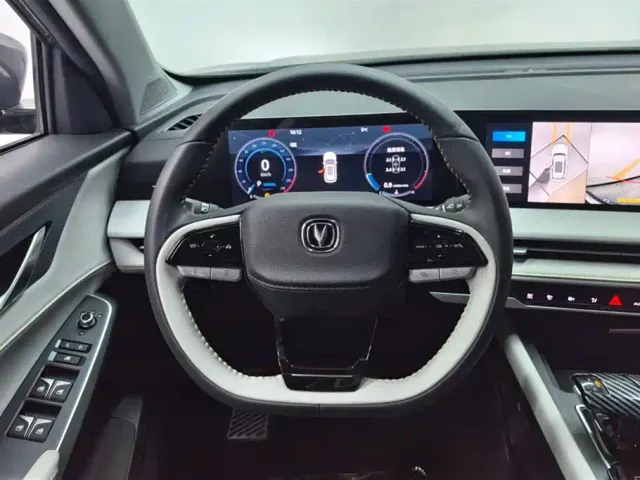 Changan CS75 Plus — Фото автомобиля 15