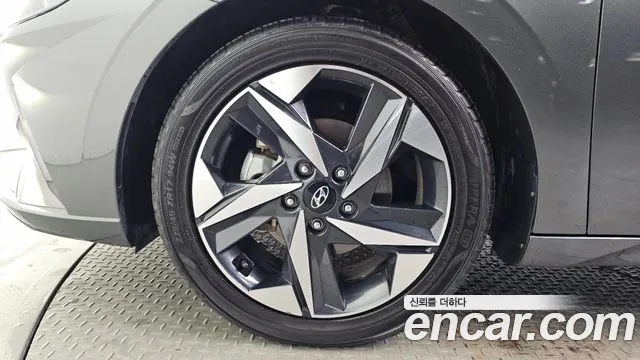 Hyundai Avante CN7 — Фото автомобиля 5