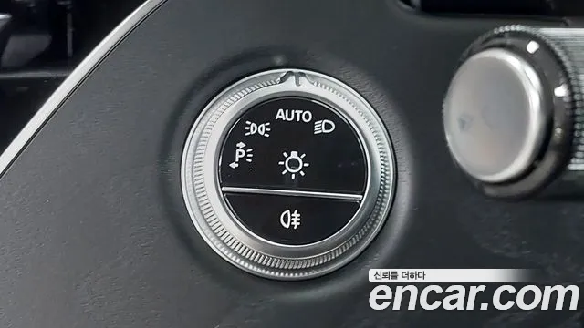 Mercedes-Benz E-Class — Фото автомобиля 19