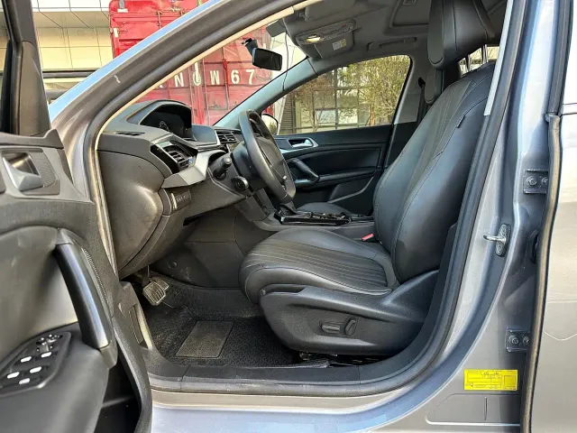 Peugeot 408 — Фото автомобиля 3