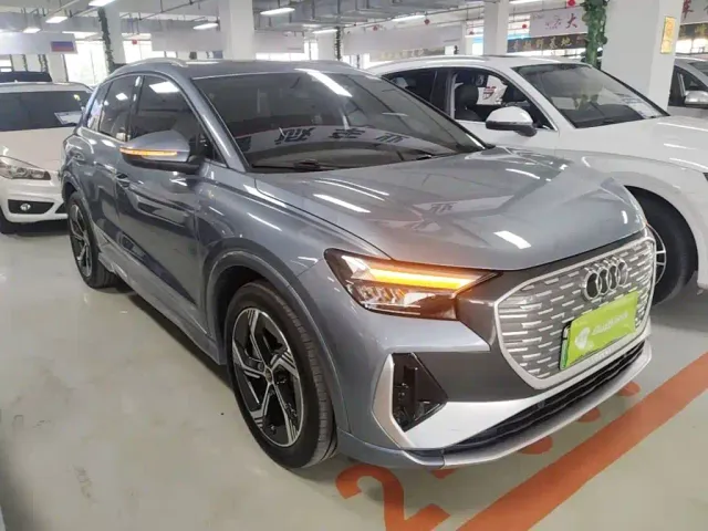 Audi Q4 e-tron — Фото автомобиля 3