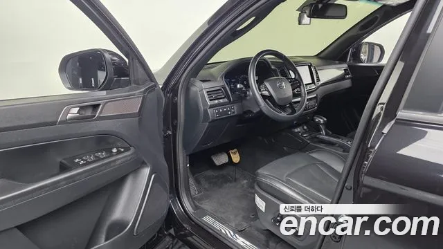 KG_Mobility_Ssangyong Rexton Новый Rexton Sport Khan Дизель 2.2 4WD — Фото автомобиля 10