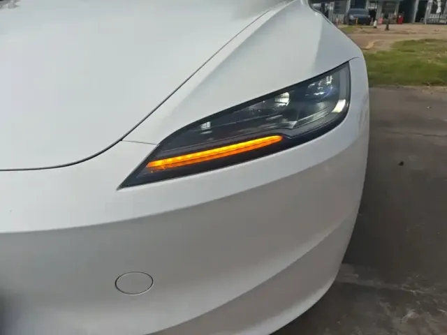 Tesla Model 3 2025 Model Year Facelift Rear-Wheel Drive — Фото автомобиля 23