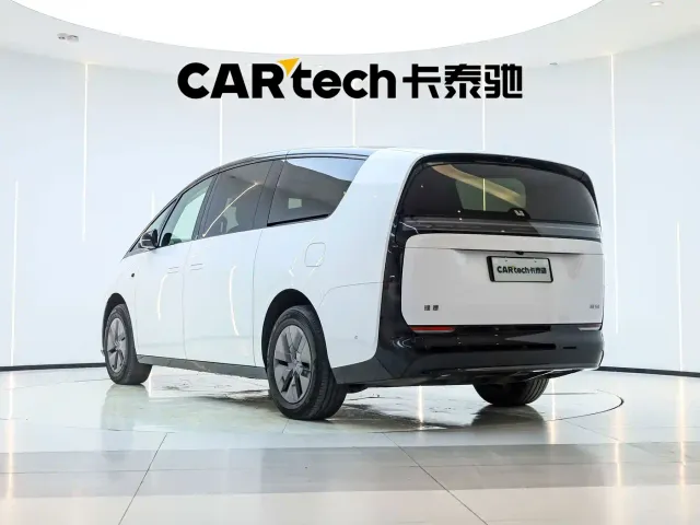 Li Auto Li Auto MEGA 2025 Model Home Family Special Edition — Фото автомобиля 5