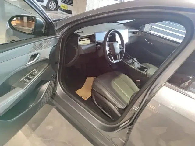 BYD Qin PLUS — Фото автомобиля 15